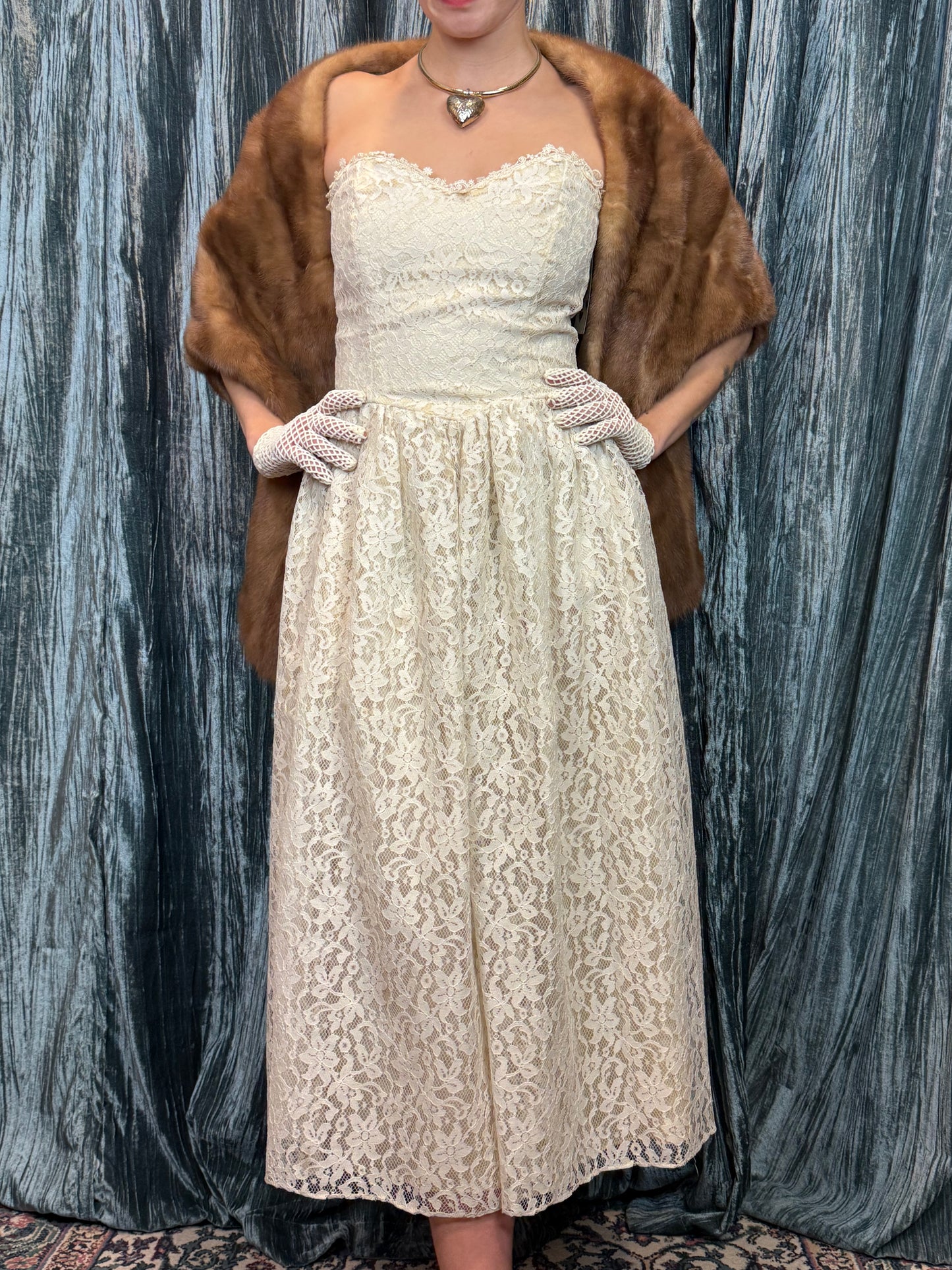 Sweetheart Lace Dress
