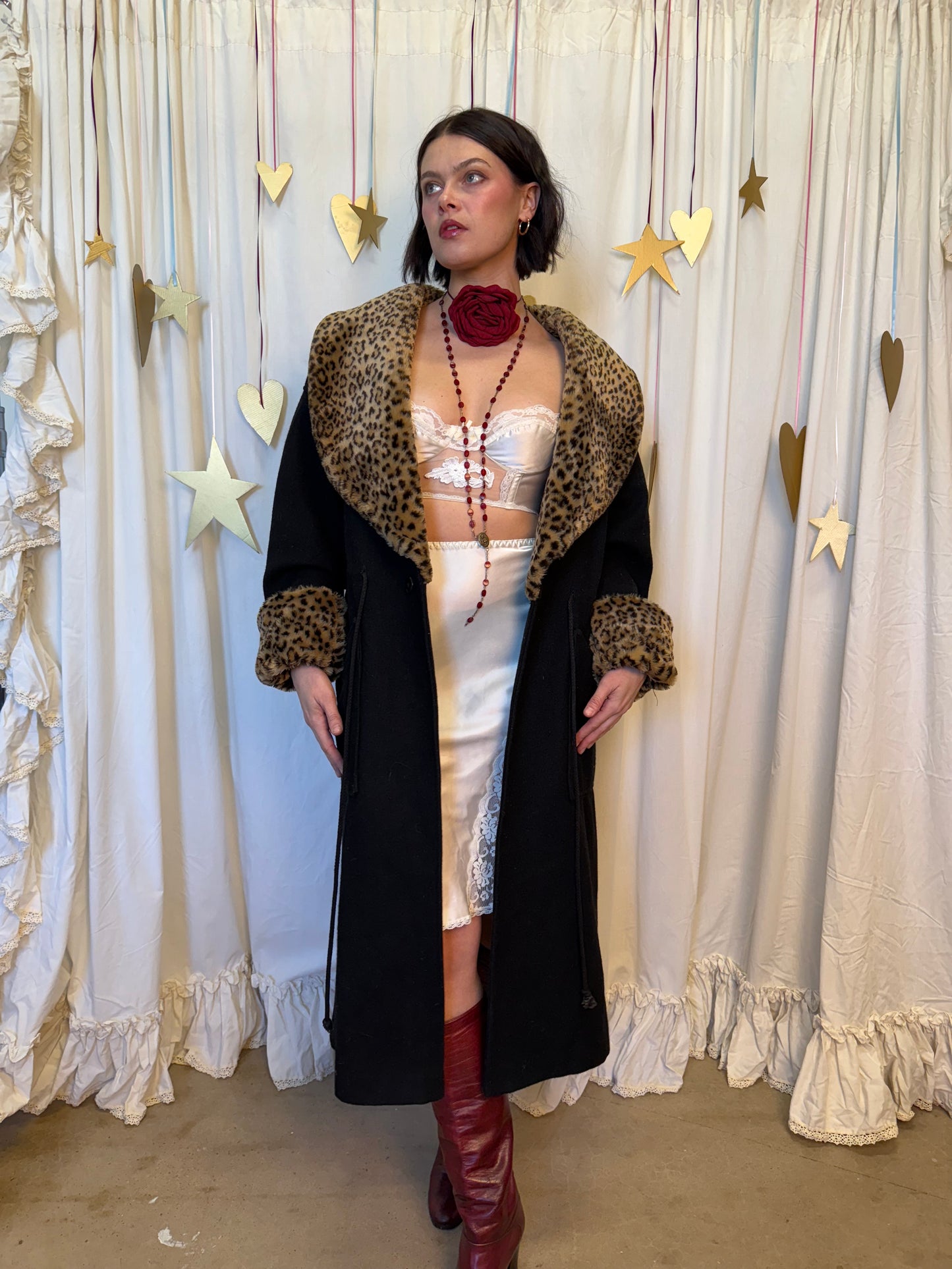Vintage 1980's/90's Dramatic Entrance Coat