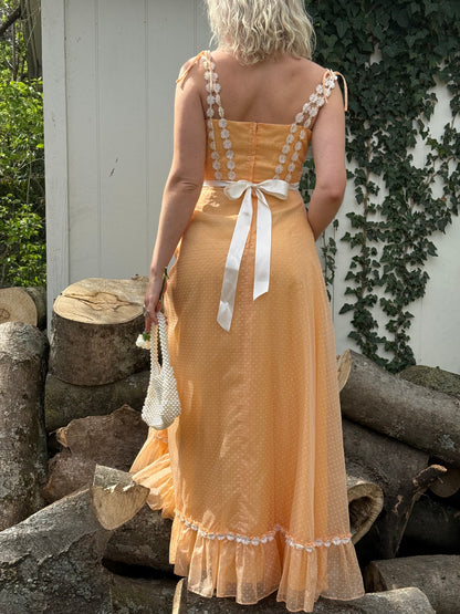 Vintage 1970’s Peach Picking Daisy Dress